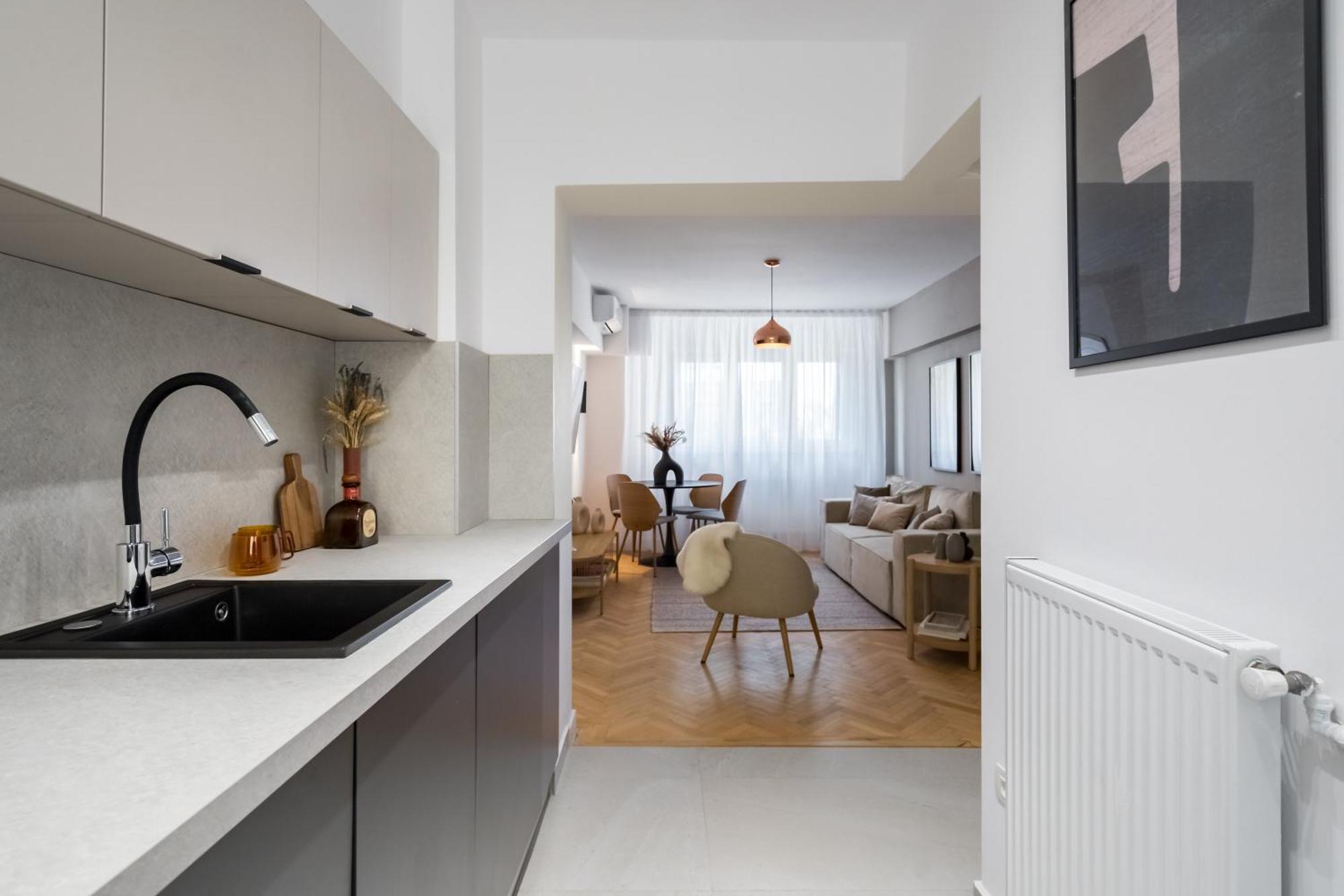 Majestic Downtown Apartment Bucarest Esterno foto